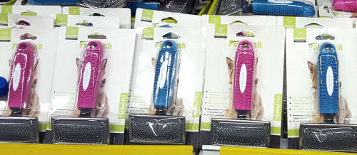Pet comb!! Pink/blue. REDUCED TO CLEAR! See our other clearance auctions!