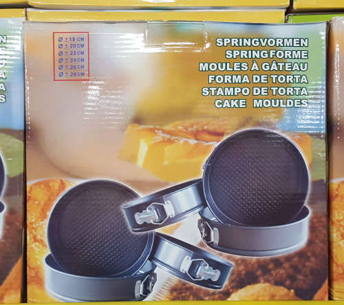 6pc cake mould. CLEARANCE SALE!! See other clearance auctions!