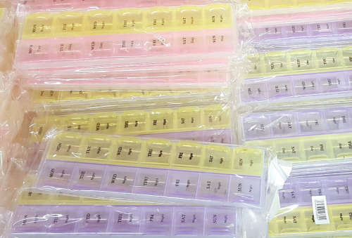 Pill box! REDUCED TO CLEAR!!! See our other clearance auctions!.