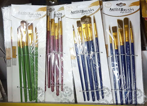 Artist Paint brush set. REDUCED TO CLEAR! View other clearance auctions!