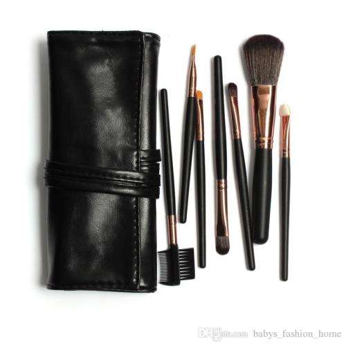 Giveaway price! MAC super soft make-up brush set 7PCS! Black only. WHOLESALE clearance!