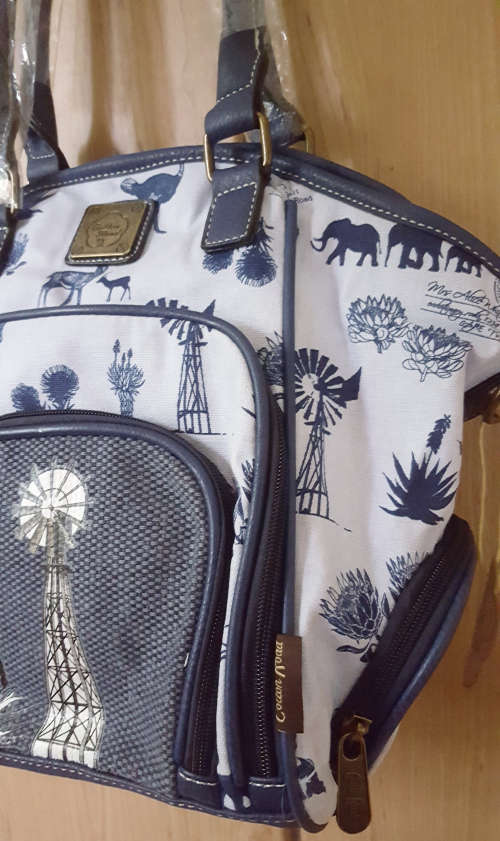 Original Cotton Road Bag- Blue animals. LOTS OF AUCTIONS STARTING AT R1!!
