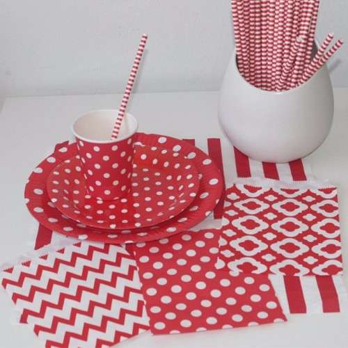 50 Paper Plates. Assorted colors available. ENTERTAIN IN STYLE. X-MAS BARGAINS.