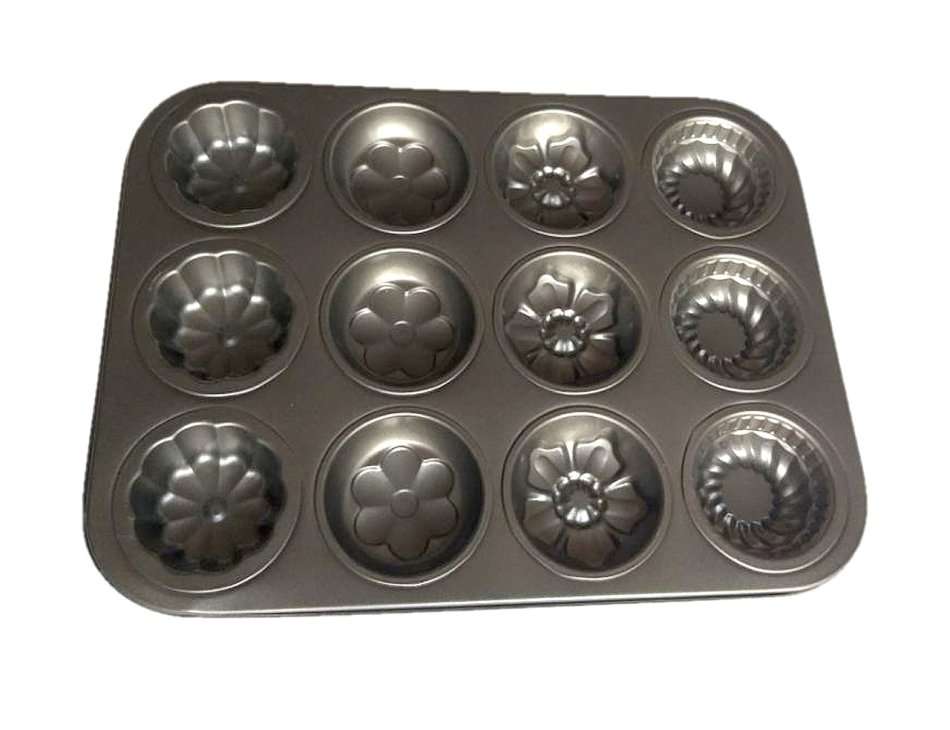 12 Cavity pattern baking pan. LOTS OF R1 CLEARANCE AUCTIONS!!!