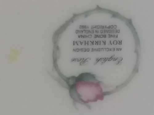 ATTRACTIVE ROY KIRKHAM TEAPOT IN ROSE PATTERN