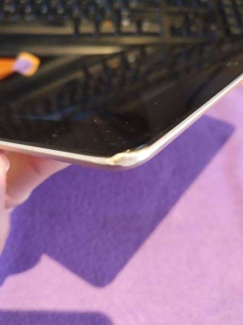 iPad 4th Generation - 16GB - Wi-Fi + Cellular