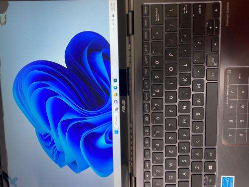 **BARGAIN BUY**ASUS ZENBOOK FLIP UX362 ULTRABOOK CORE i5, 8GB RAM, 512SSD-WORTH R14k-GRAB IT@R4999!!