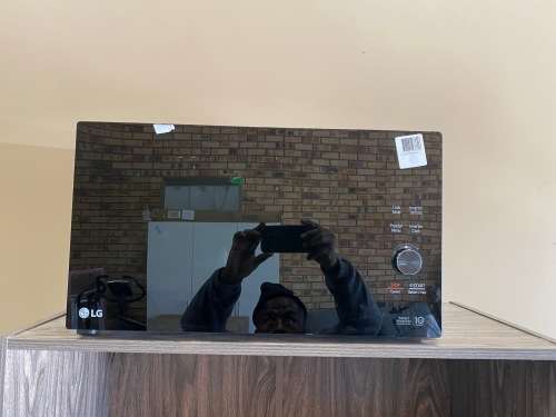 LG MH8265DIS 42L NeoChef Grill with Smart Inverter Microwave  Black