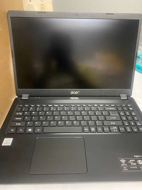 **BARGAIN BUY**AS NEW BOXED DEMO ACER ASPIRE CORE i5, 8GB RAM, 256GB SSD- GRAB IT NOW @ JUST R5499!!
