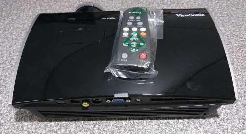 **BARGAIN BUY** VIEWSONIC PJ258D PROJECTOR WITH iPOD CONNECTION-WORTH R3k-GRAB A BARGAIN@JUST R1299!