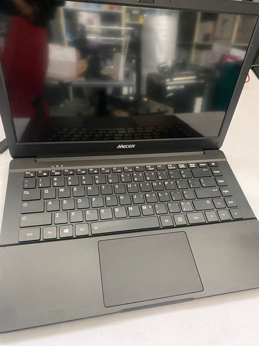 **BARGAIN BUY**MERCER THINLINE LAPTOP - ULTRA PORTABLE NOTEBOOK - RETAILS@R4k -GRAB IT@ JUST R2499!!