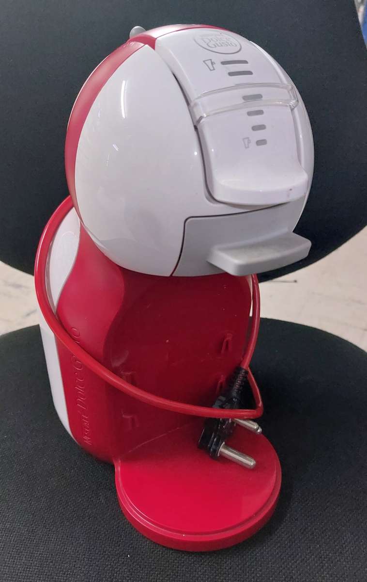 Nescafe Dolce Gusto Coffee Machine