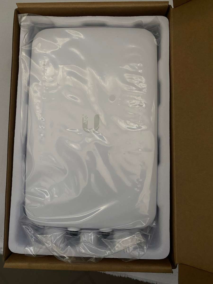 Ubiquiti UniFi AC Mesh Dual Band Directional Antenna | UMA-D