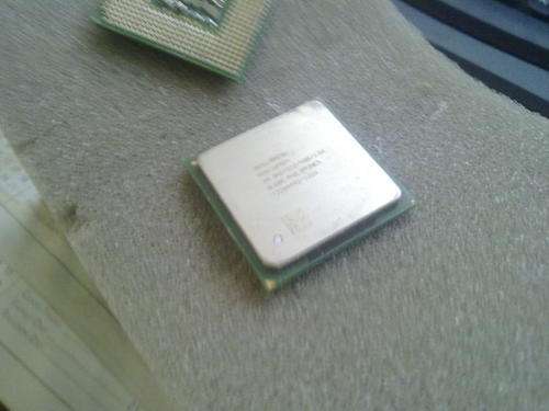 iNTEL PENTIUM CPU 2A GHZ/512/400/1.5V