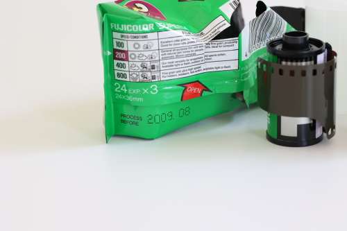 4 x Rolls of Fujicolor Superia 200 35mm expired film.