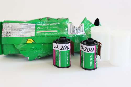 4 x Rolls of Fujicolor Superia 200 35mm expired film.