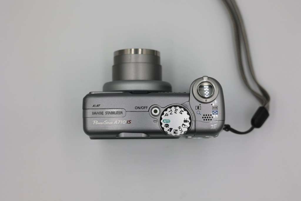 Canon PowerShot A710is digital point and shoot camera