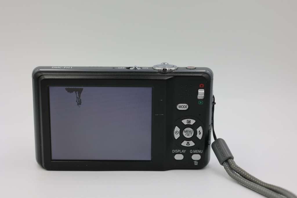 Panasonic Lumix DMC-FH1 digicam point and shoot camera. Please read carefully.