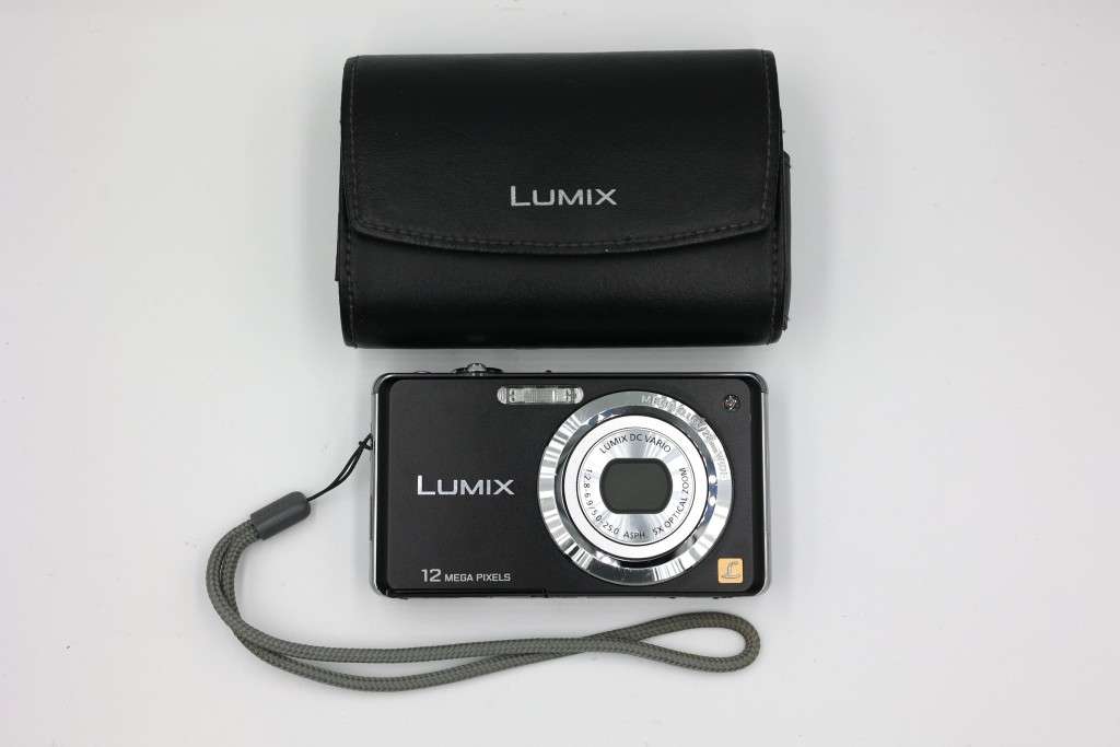 Panasonic Lumix DMC-FH1 digicam point and shoot camera. Please read carefully.