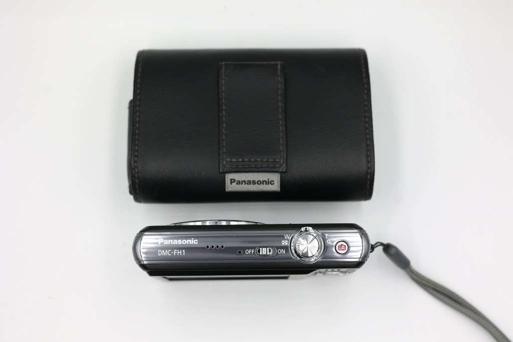 Panasonic Lumix DMC-FH1 digicam point and shoot camera. Please read carefully.