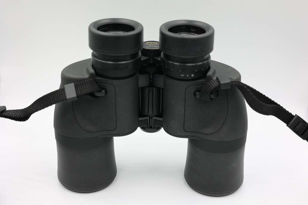 Nikon Aculon A211 10x42 binoculars