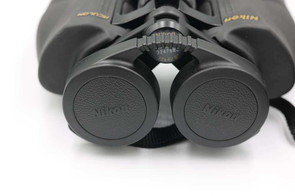 Nikon Aculon A211 10x42 binoculars