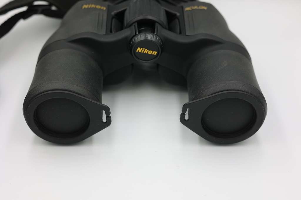 Nikon Aculon A211 10x42 binoculars