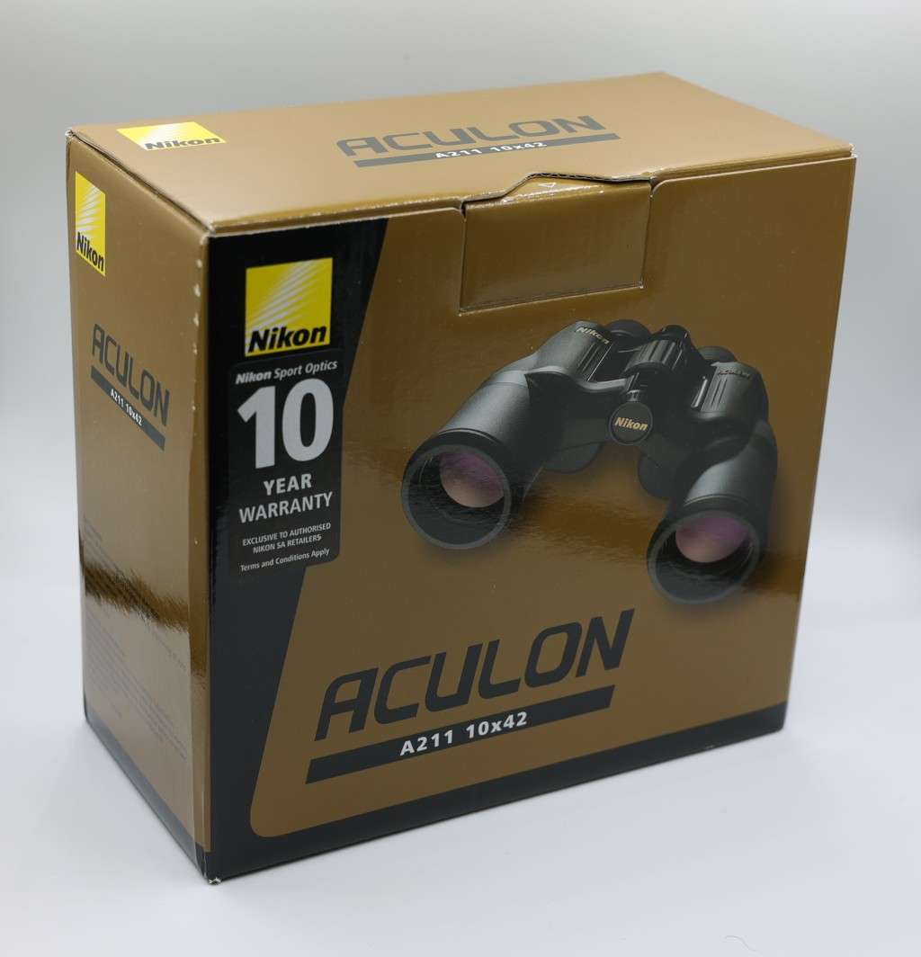Nikon Aculon A211 10x42 binoculars