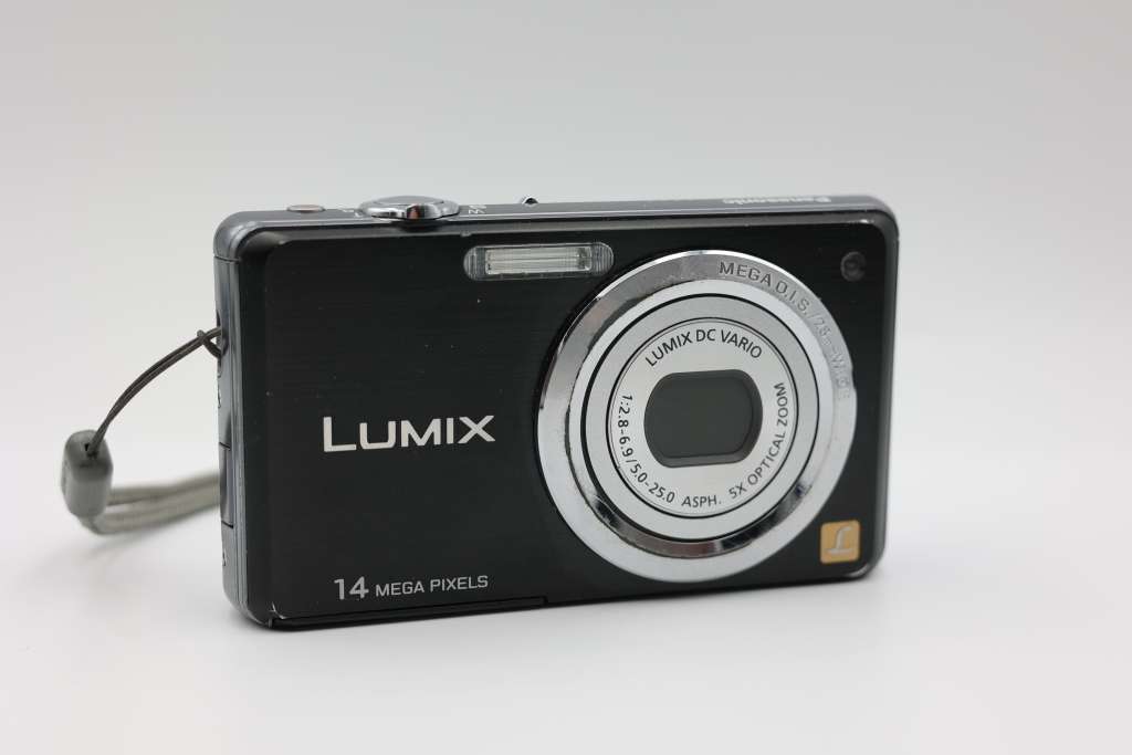 Panasonic LUMIX DMC-FS11 digital point and shoot camera