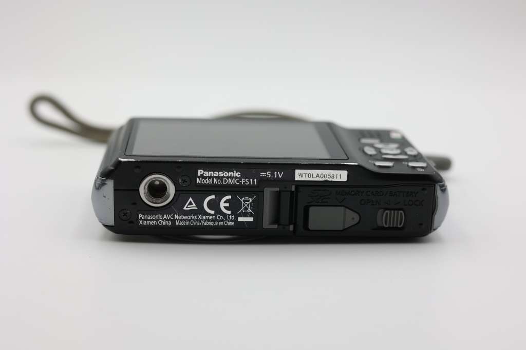 Panasonic LUMIX DMC-FS11 digital point and shoot camera