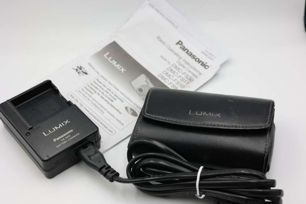 Panasonic LUMIX DMC-FS11 digital point and shoot camera