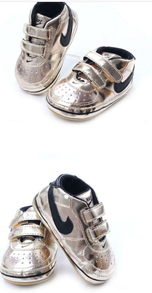 NIKE BABY SNEAKERS.