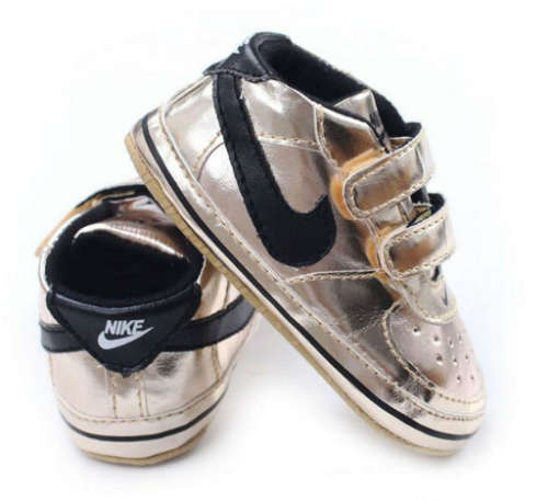 NIKE BABY SNEAKERS.
