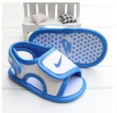 NIKE BABY SANDALS-----Perfect for Summer.