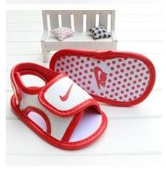 NIKE BABY SANDALS-----Perfect for Summer.