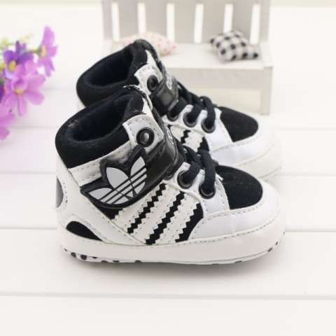 ADIDAS HI-TOP BABY SNEAKERS.