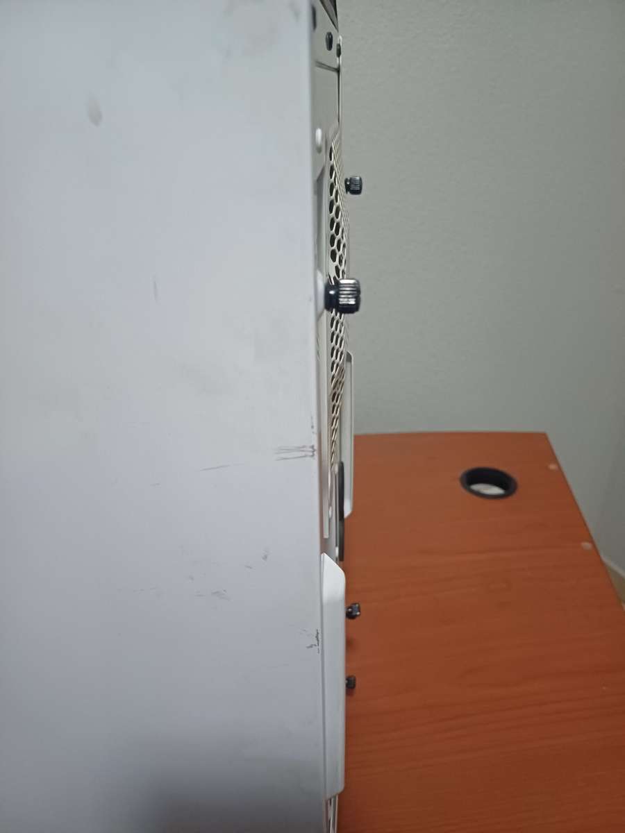 NZXT H440, i7 8700, 16 GB Ram - Desktop PC Components