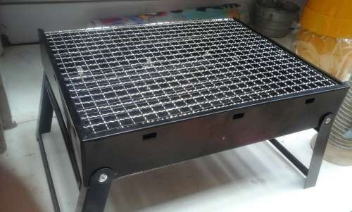 PORTABLE AND FOLBLE BRAAI STAND ,METALIX  STAINLESS STEEL BRAAI STAND