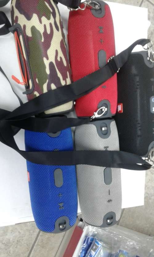 JBL XTREME BLUETOOTH SPEAKER ,PORTABLE ,WATERPROOF WIRELESS SPEAKER