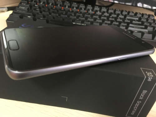 Original & Unlocked Samsung Galaxy S7. FREE DHL DELIVERY