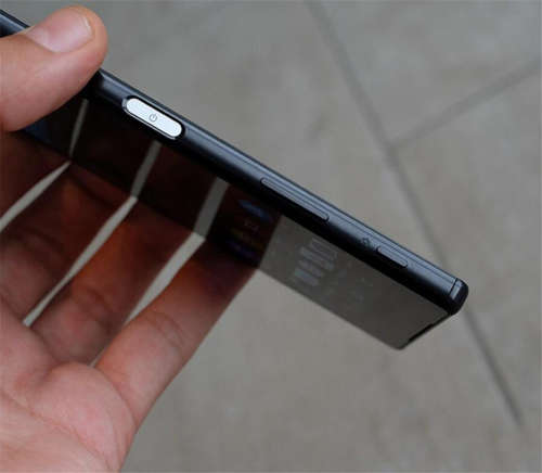 Original & Unlocked SONY Z5 PREMIUM. FREE DHL DELIVERY Countrywide