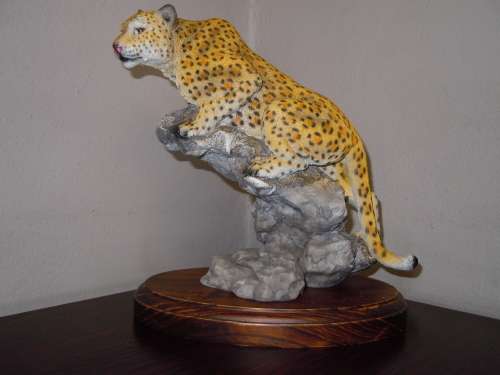 LEOPARD ORNAMENT