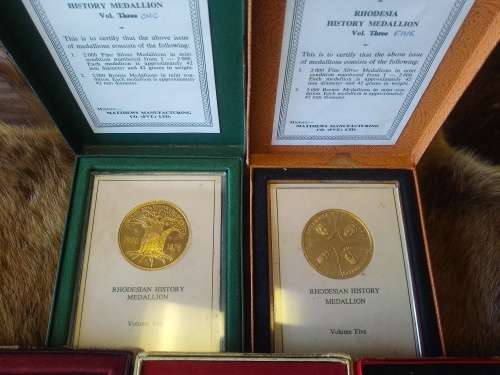 RHODESIA HISTORY MEDALLION SET  BRONZE