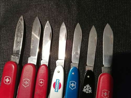 COLLECTION OF SWISS POCKET KNIVES