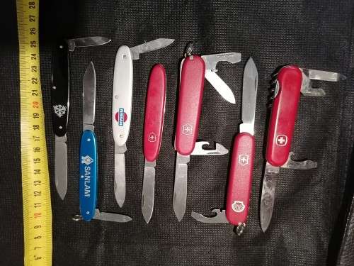COLLECTION OF SWISS POCKET KNIVES