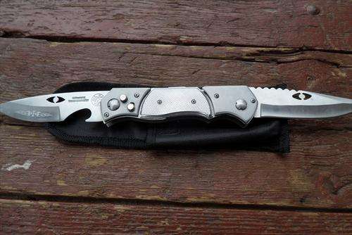 SOLID HUNTING KNIFE IN POUCH - DOUBLE BLADE