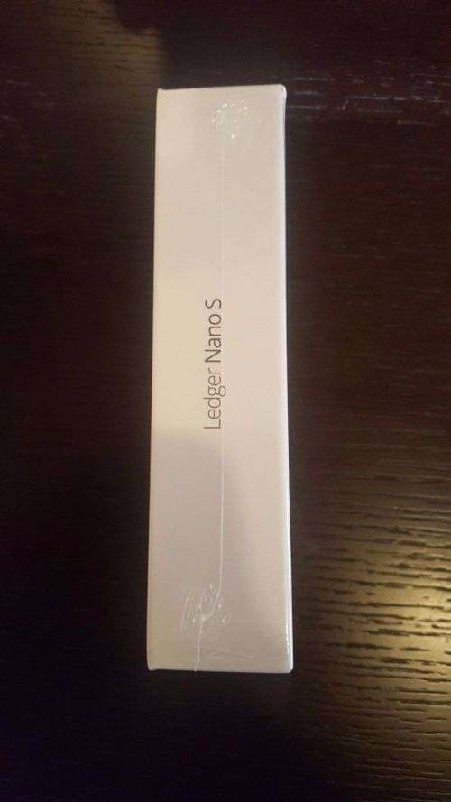 Ledger Nano S - Cryptocurrency hardware wallet - Free Shipping