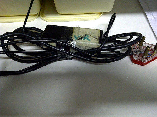 Entire Lot - HP Laptop Adaptor- Voetstoots - No Returns