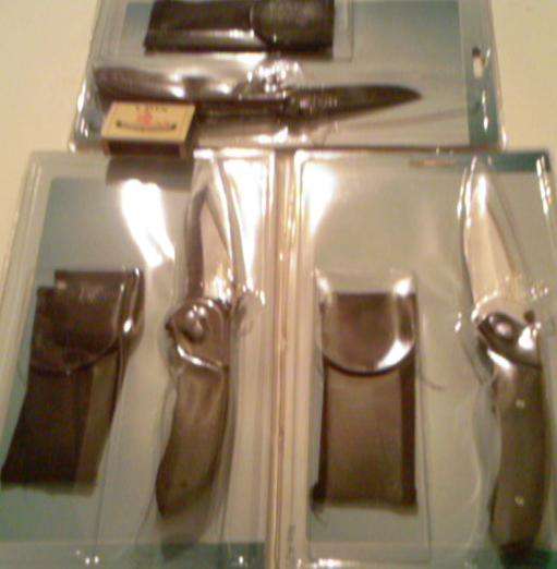 HUNTING FLICK KNIFE WITH POUCH    (NEW)