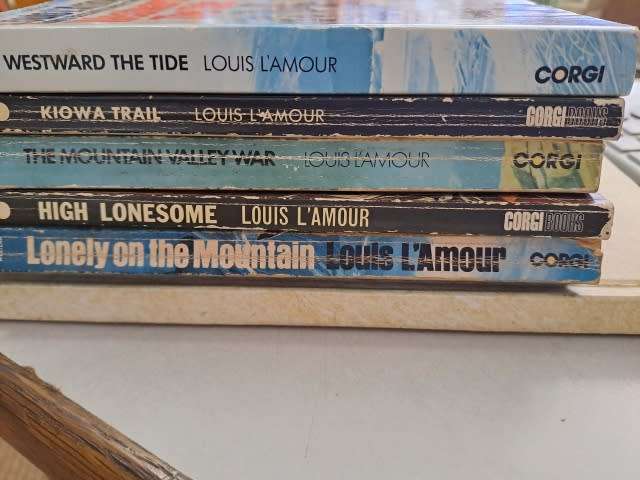 LOUIS L'AMOUR  BOOKS